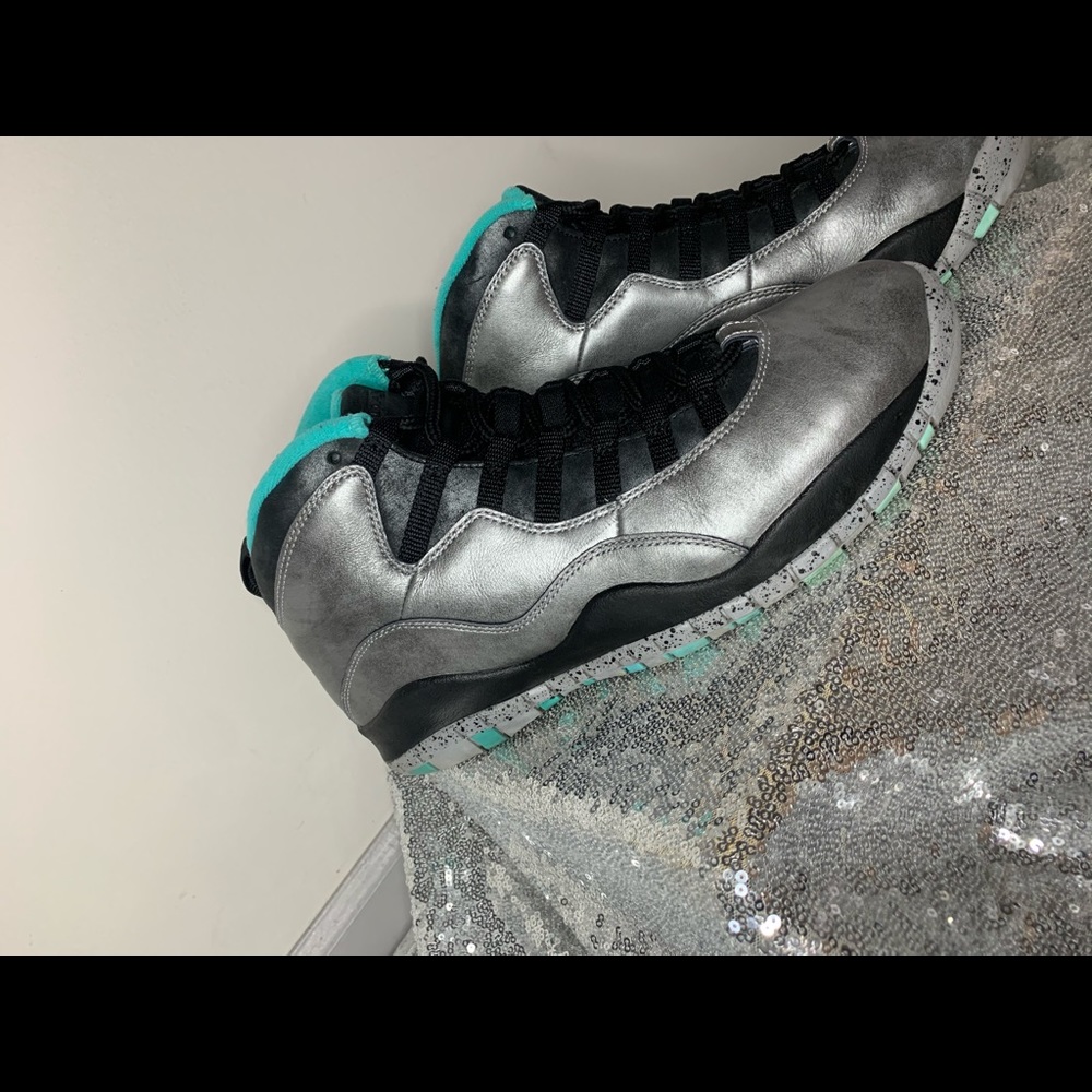 Retro Jordan 10s